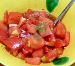 トマトの角切りサラダ